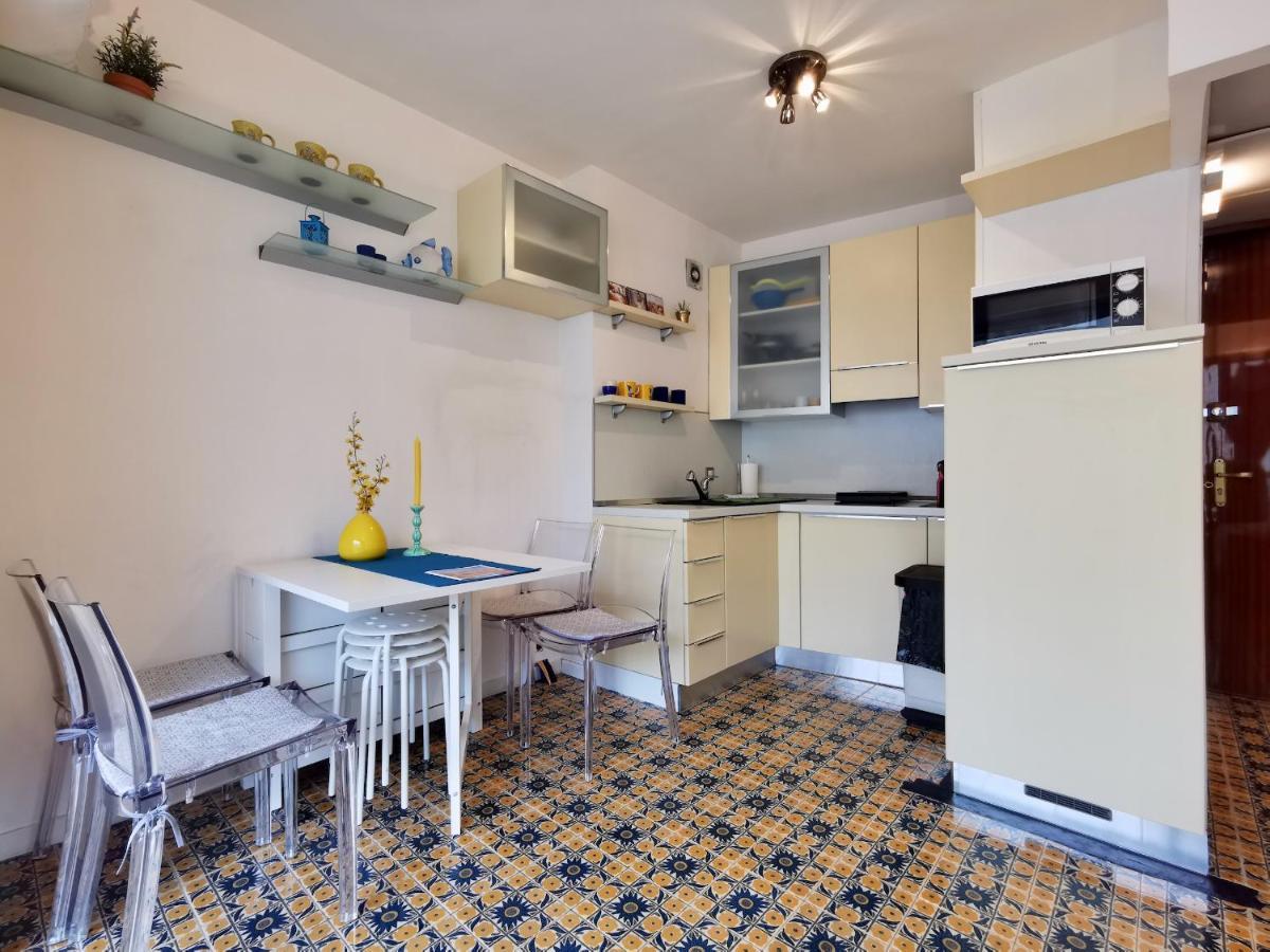 Studio Royal Lux By Booking Guys Apartment Nice Exterior photo