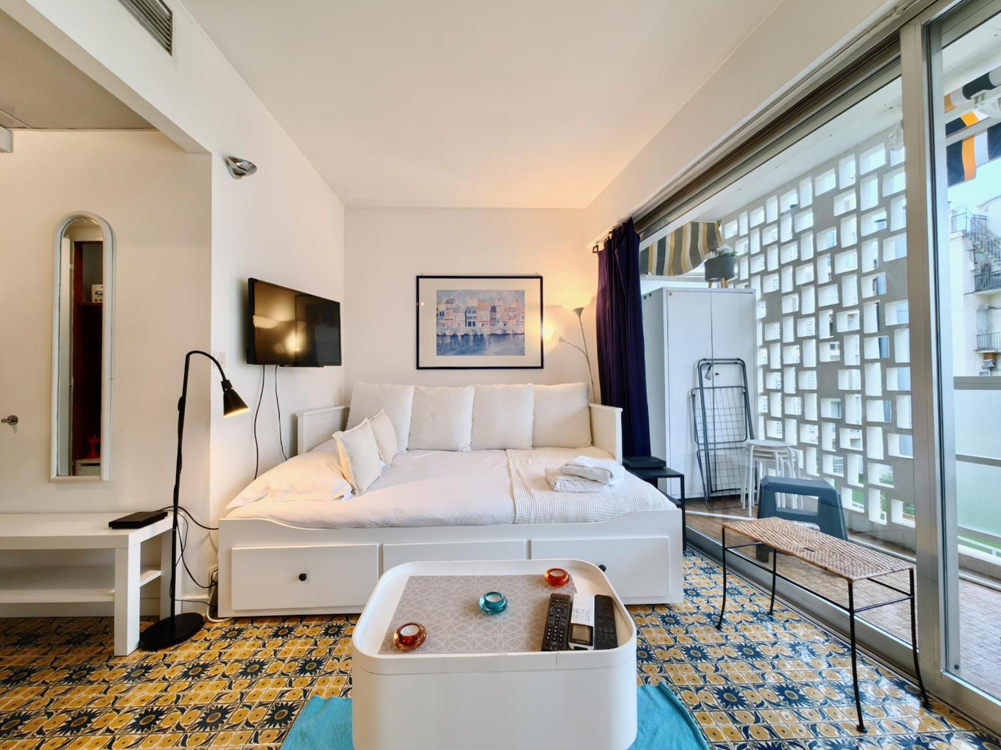 Studio Royal Lux By Booking Guys Apartment Nice Exterior photo